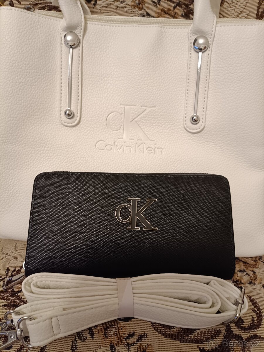 Kabelka Calvin Klein s peněženkou a popruhem. - 7