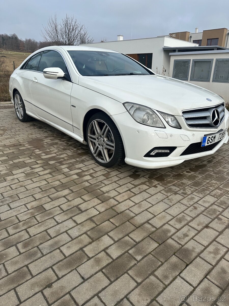 Mercedes Benz E coupe 350cdi, AMG paket, 170kW, 2. Majitel - 7