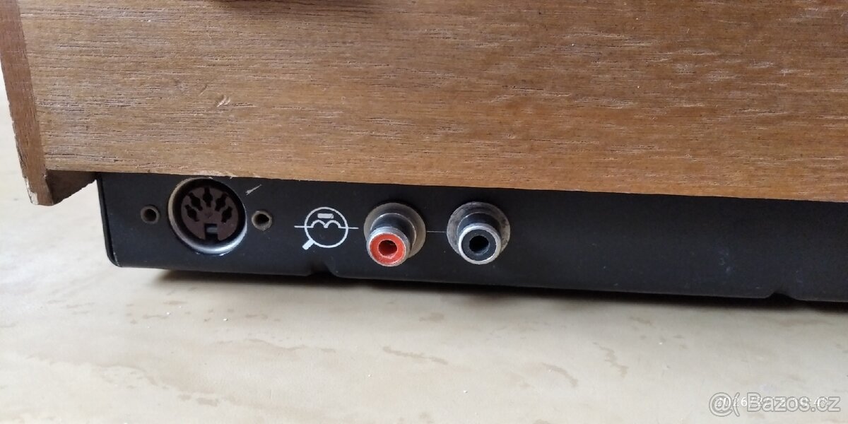 Gramofon Tesla NC440 - 7