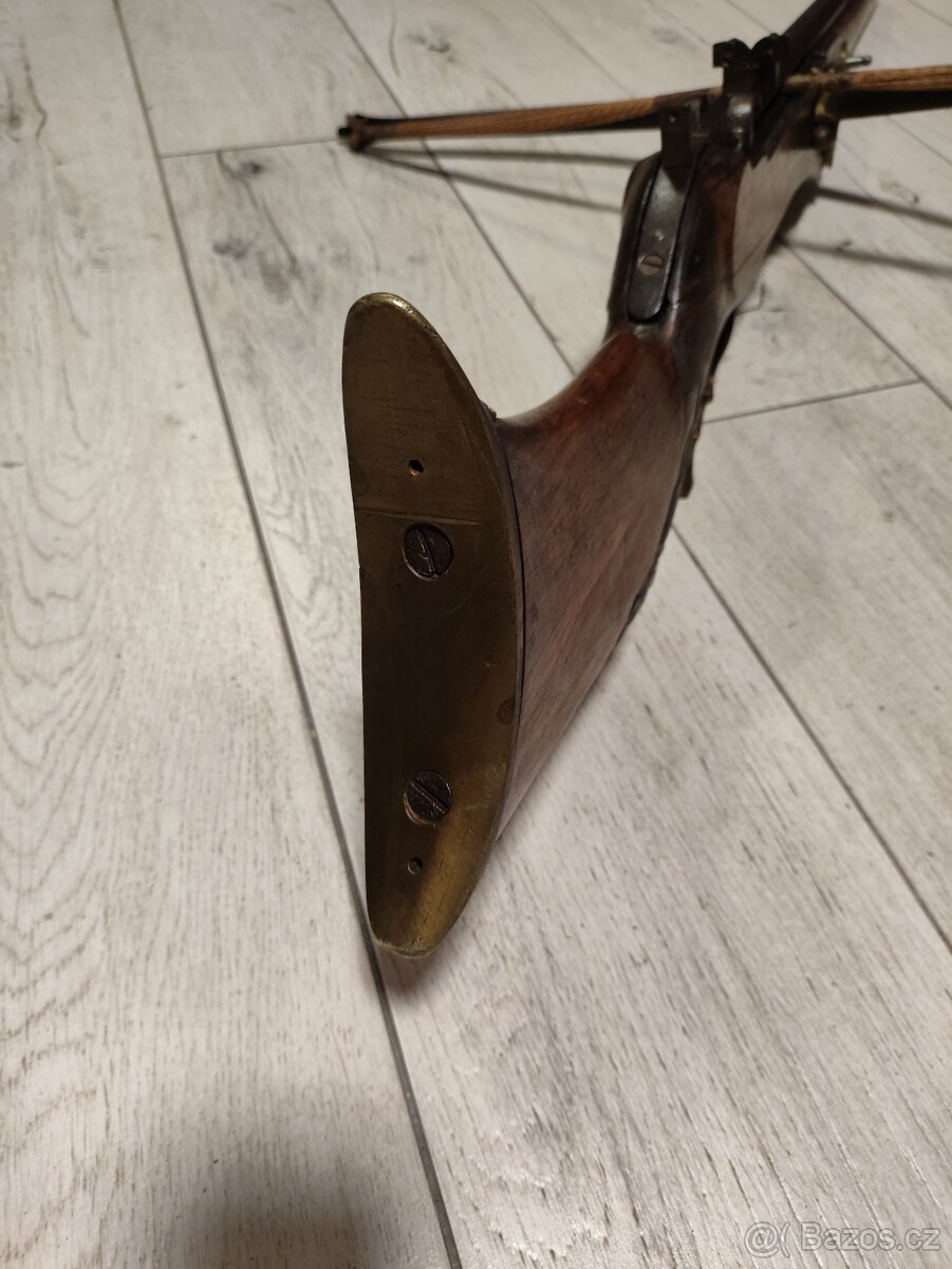 Mohutná lovecká kuše - 7