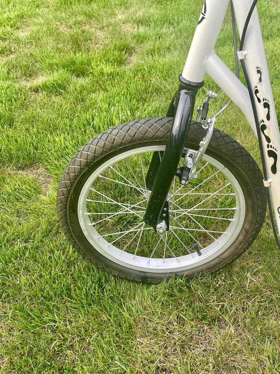 Bílá koloběžka Master - 7