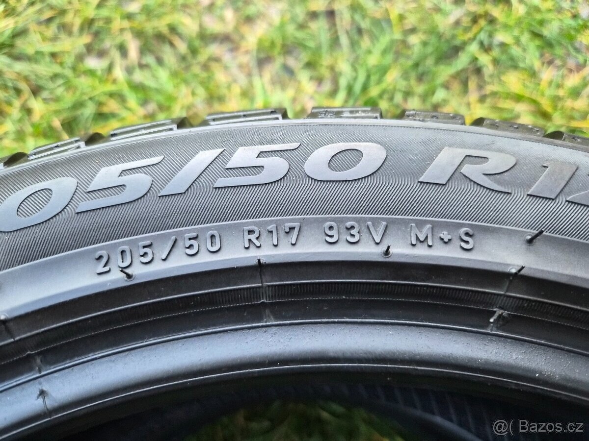 2x Zimní pneu Pirelli Sottozero Winter - 205/50 R17 XL - 85% - 7
