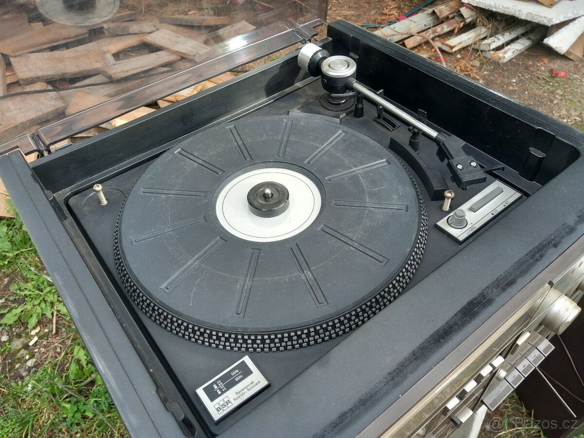 Starší věž s gramem + repro - 7