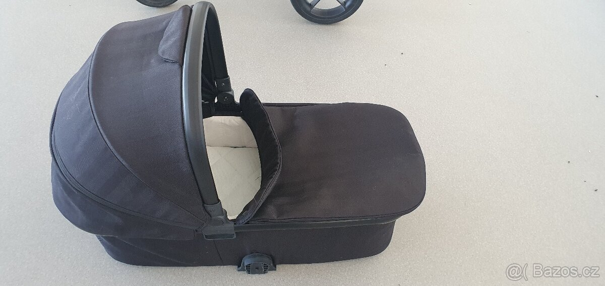 Moon Solitaire 2020 korba + sporťák - 7