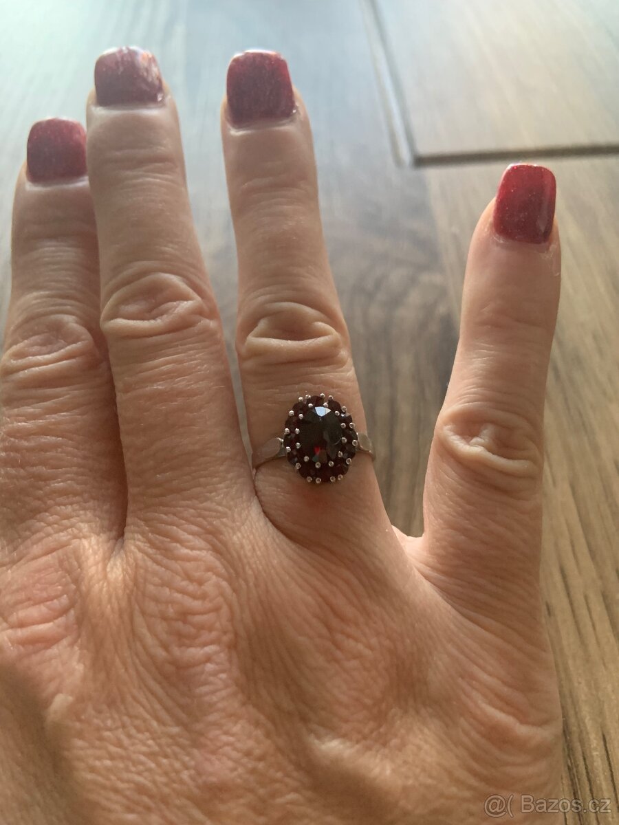 NOVÝ prsten s českým granátem - 7