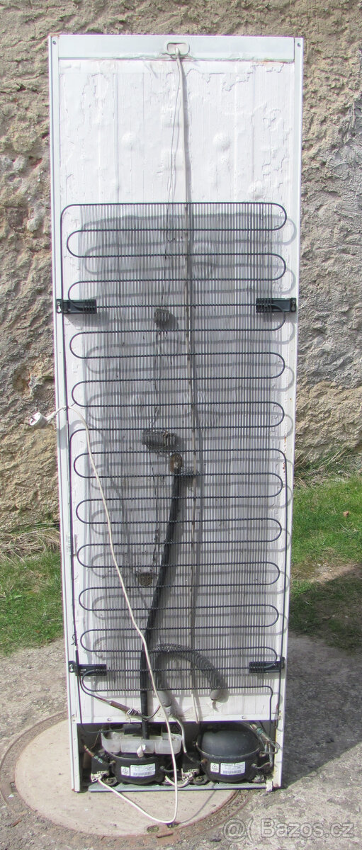 VELKÁ DVOUKOMPRESOROVÁ LEDNICE ELECTROLUX - 201cm - 7