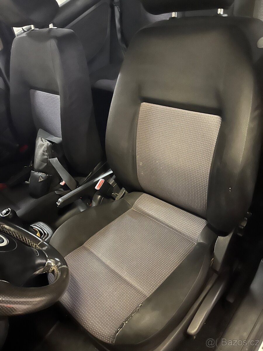 WV Golf 4 Rok 2002 1.9 TDi 96kw 6 rychlostní,nové rozvody - 7