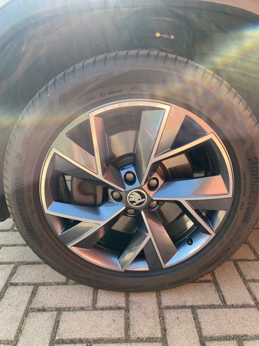 Kodiaq 2.0 TSi 140kw DSG 4x4 - 7