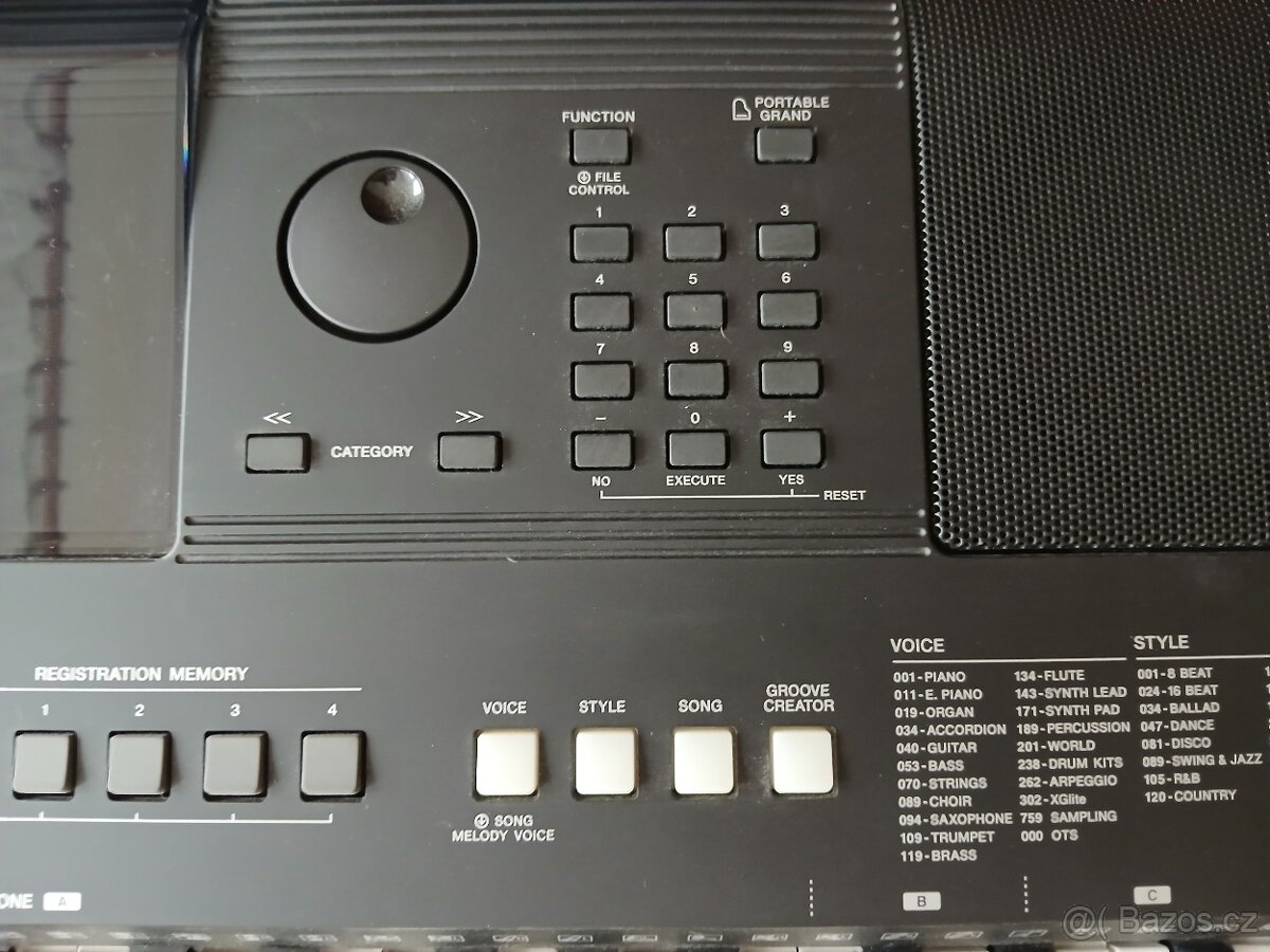 Klávesy Yamaha PSR E463 - 7