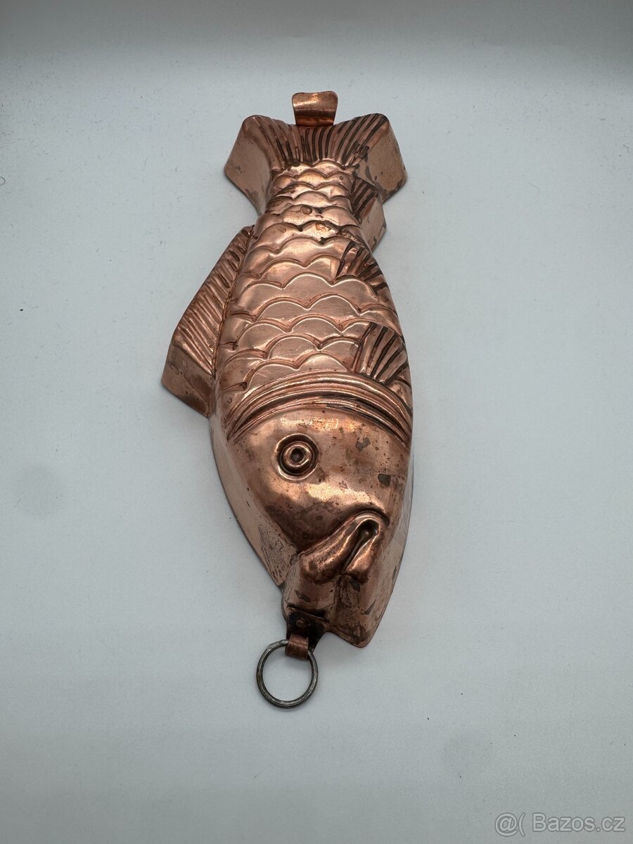 Sběratel nabízí staré měděné formy - 7