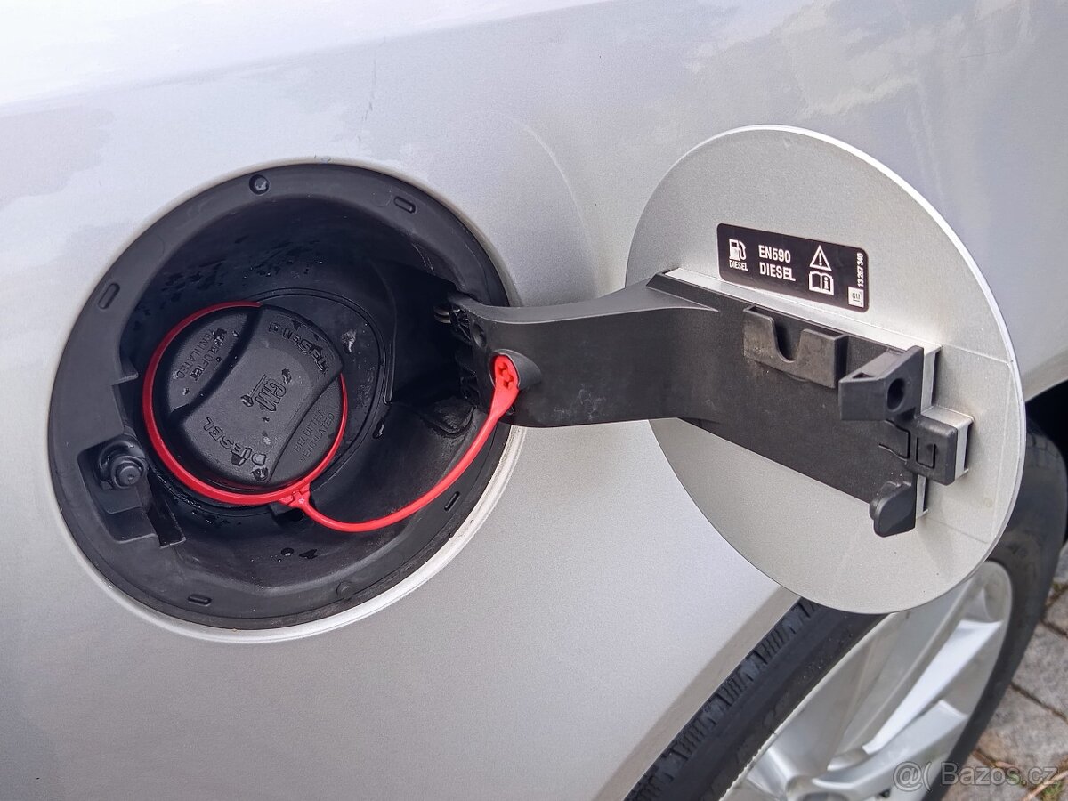 Opel Insignia 2.0 CDTI 96 kW - 2010 | AUTOMAT | STK ¹⁰/2027 - 7