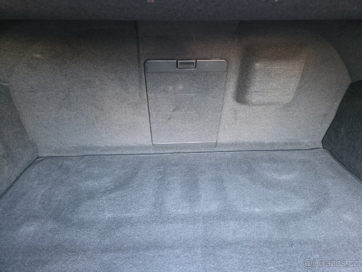 Volkswagen Phaeton
3.0 TDI Dyn Masáže solar - 7