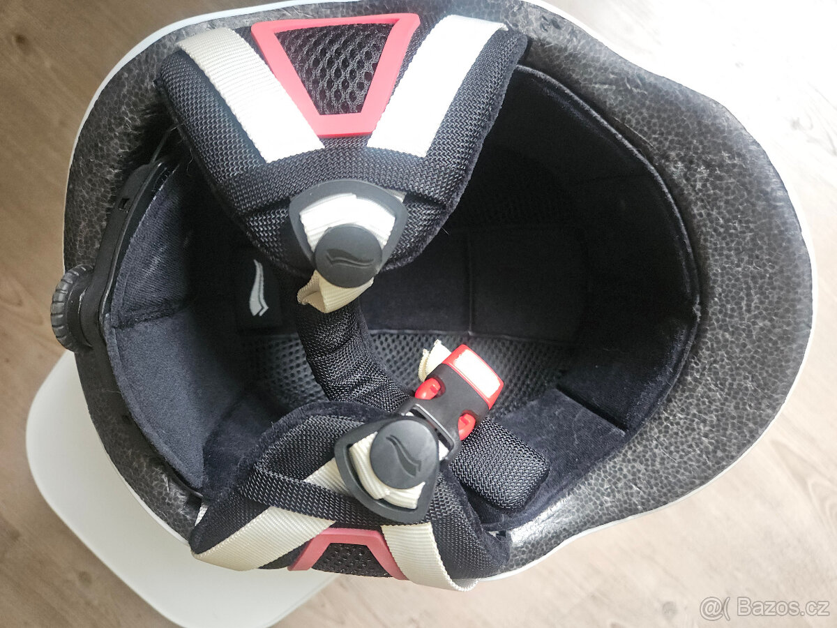 Dětská lyžařská helma + brýle.....velikost M - 7