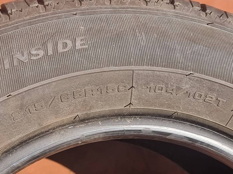 Zimní Goodyear 215/65/15C - 7