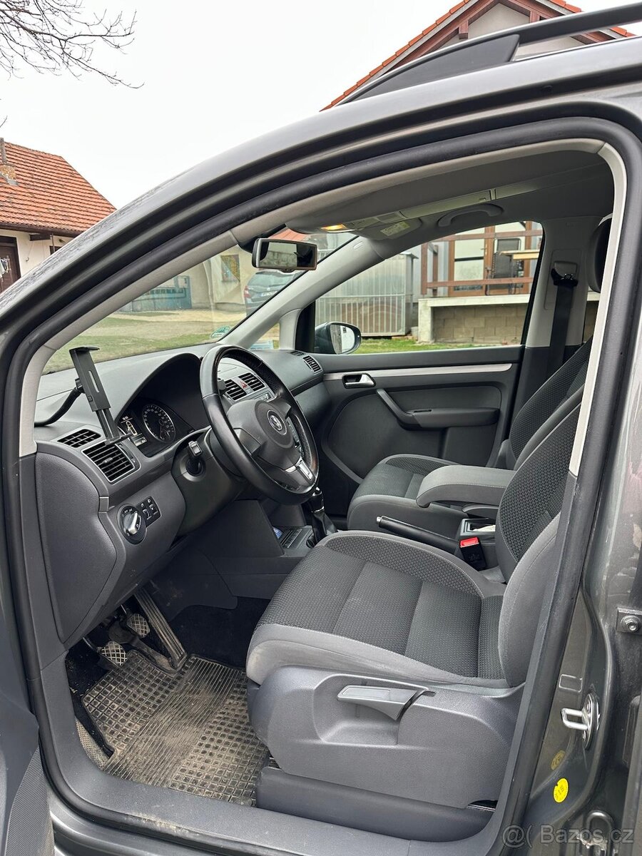 Volkswagen Touran - 7