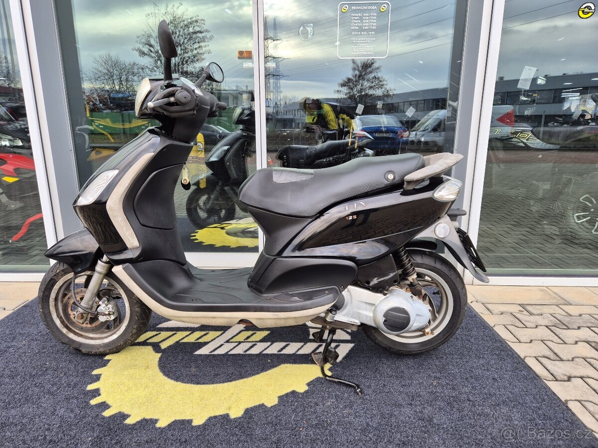 Piaggio Fly 125 - 7