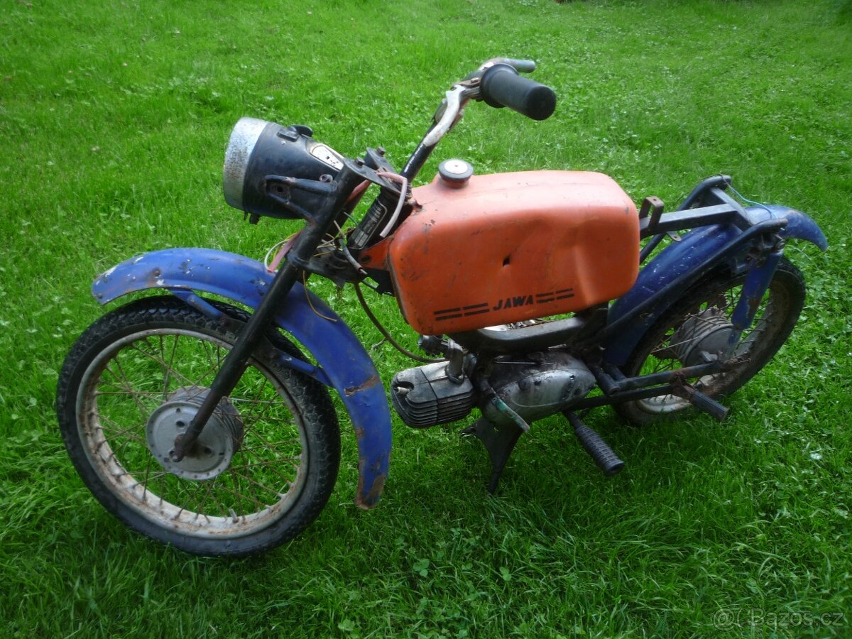 Prodám Jawa 23 Mustang. Nálezový stav ze stodoly. Napadeno - - 7