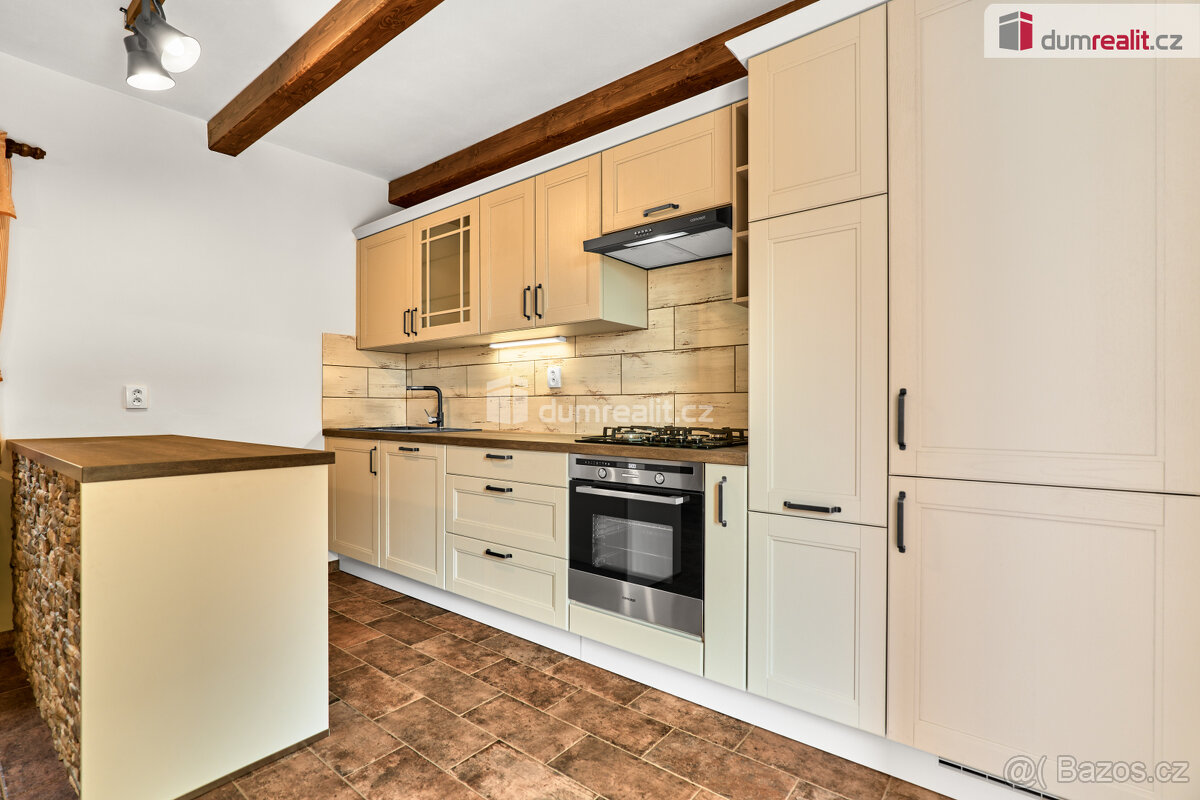 Prodej rodinného domu v Hroznětíně - 7