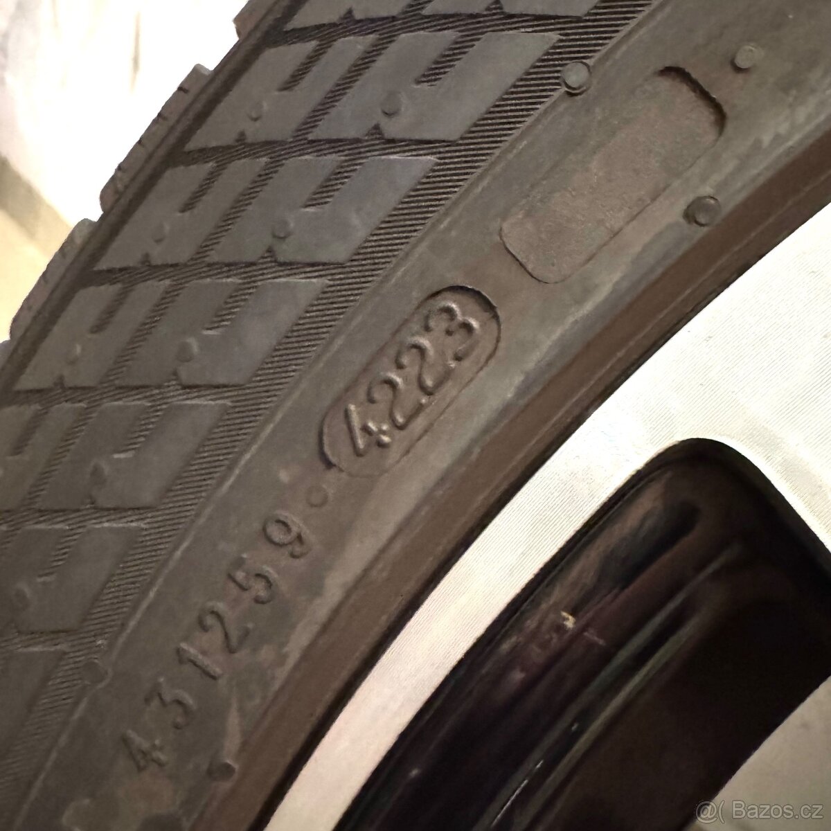 Zimní kola Volvo EX30 R19 - 7