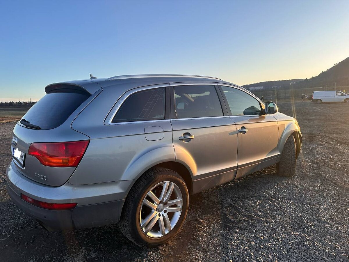 Audi Q7 3.0TDI SUV 4×4 - 7