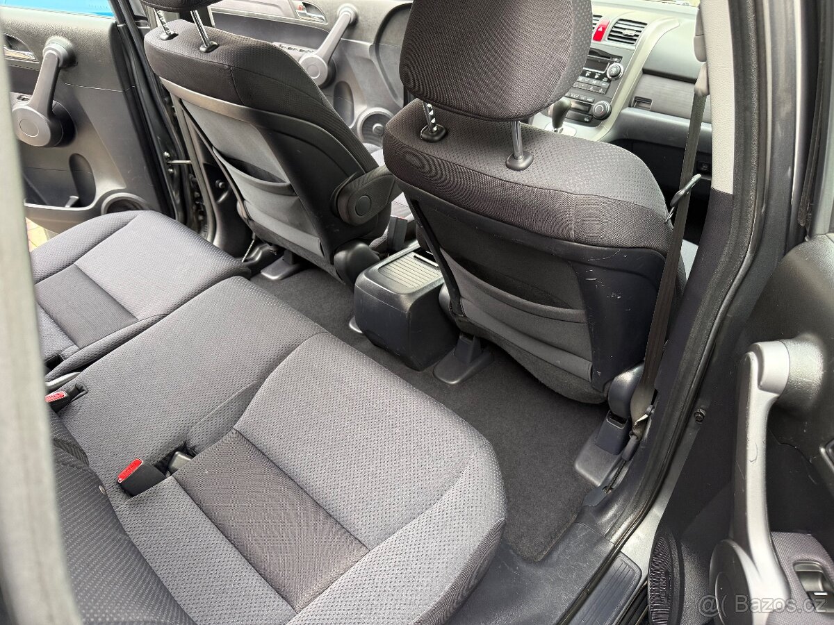 Honda CR-V. ČR automat tažné 2.0 benzin. 110 kw - 7