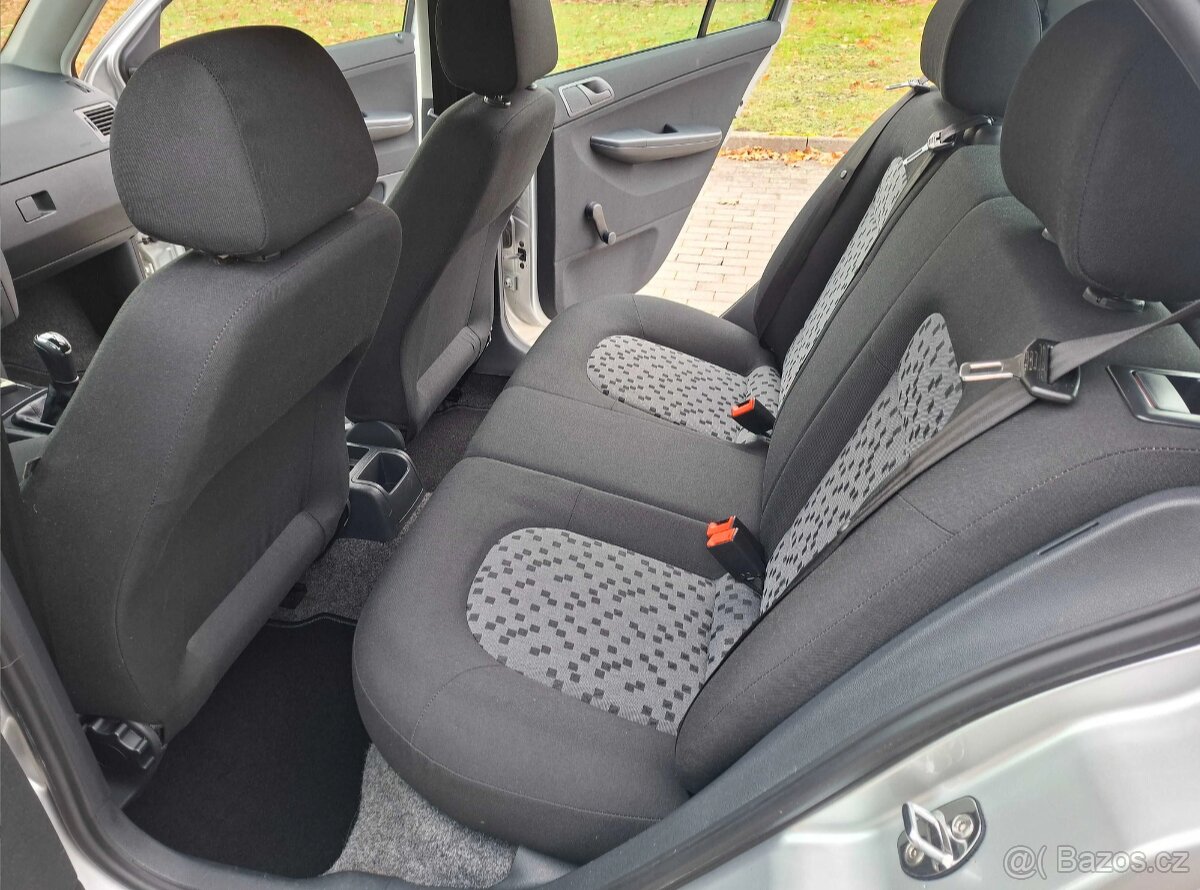 ŠKODA FABIA 1.4 16V • 75 KM • 09/2006 - 7