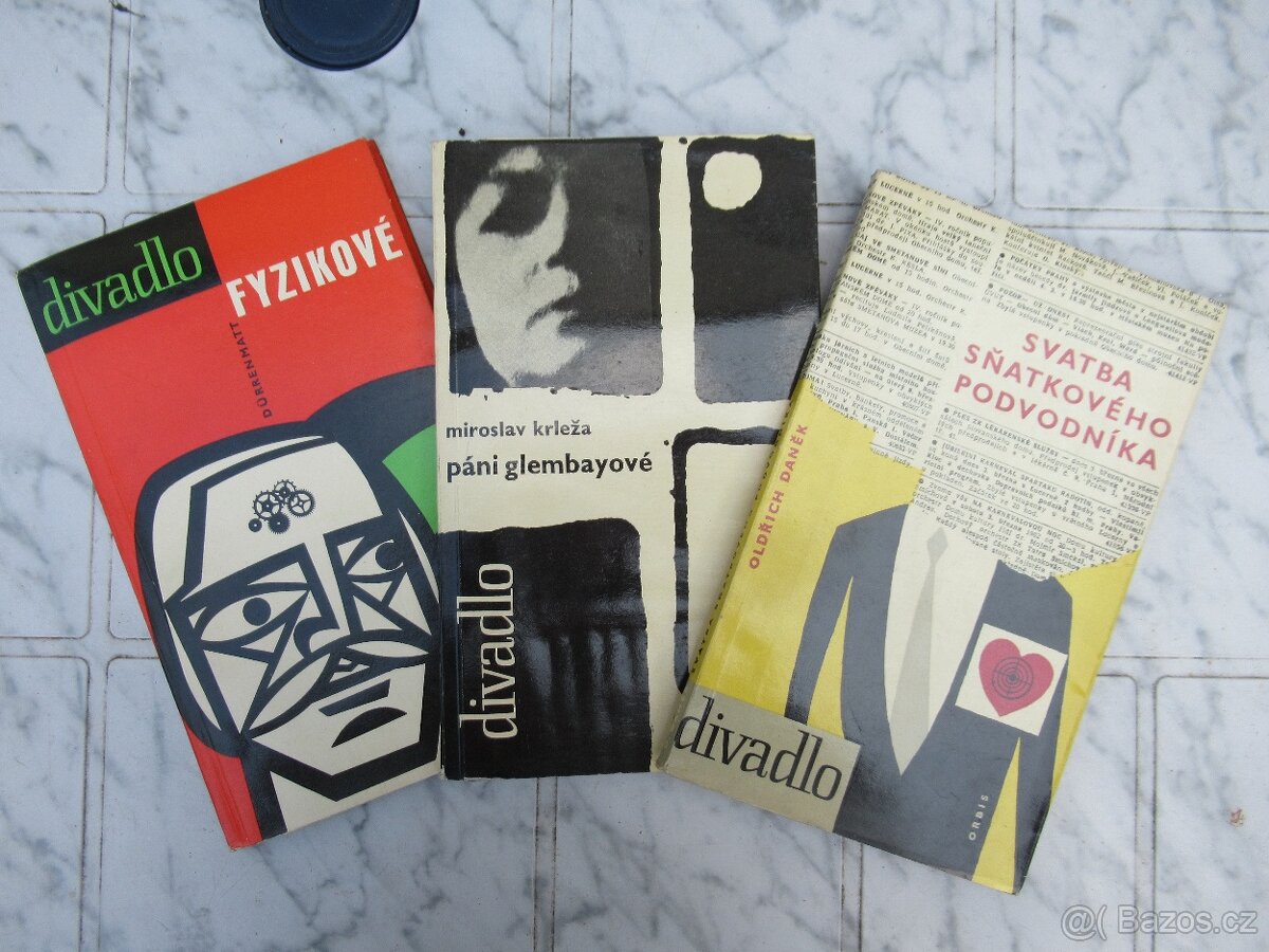 různé staré knihy - 7