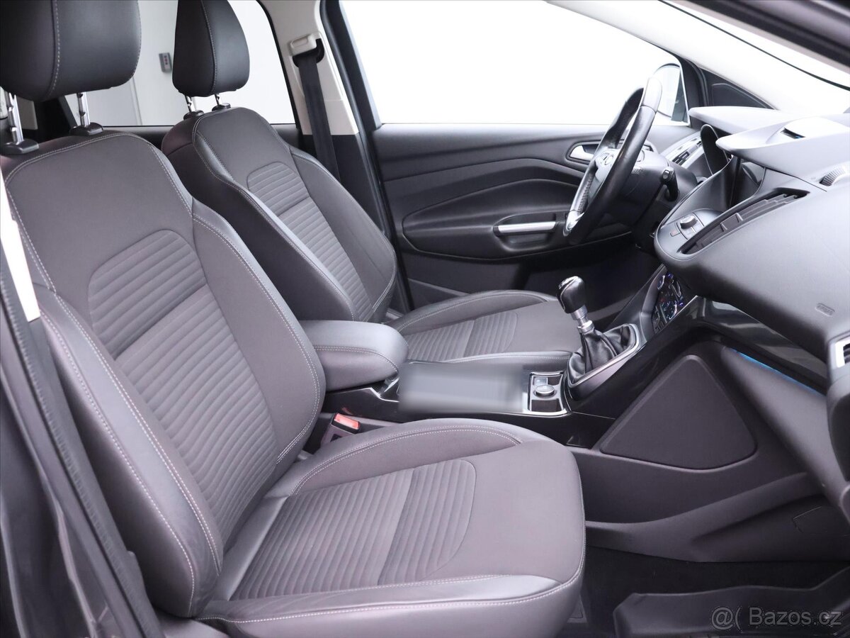 Ford Kuga 1,5 EB 110kW Titanium Navi (2018) - 7