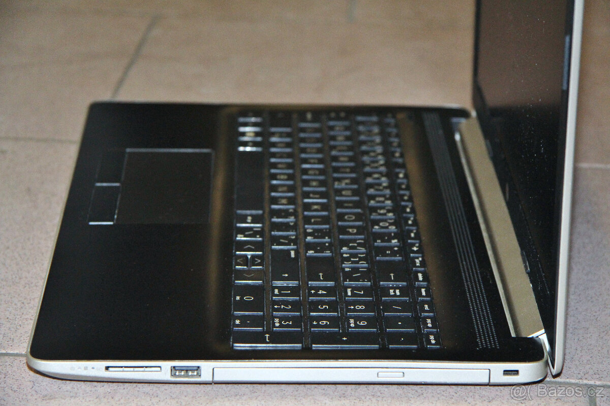 Notebook HP 15-db0040nc (4UG24EA#BCM) zlatý - 7