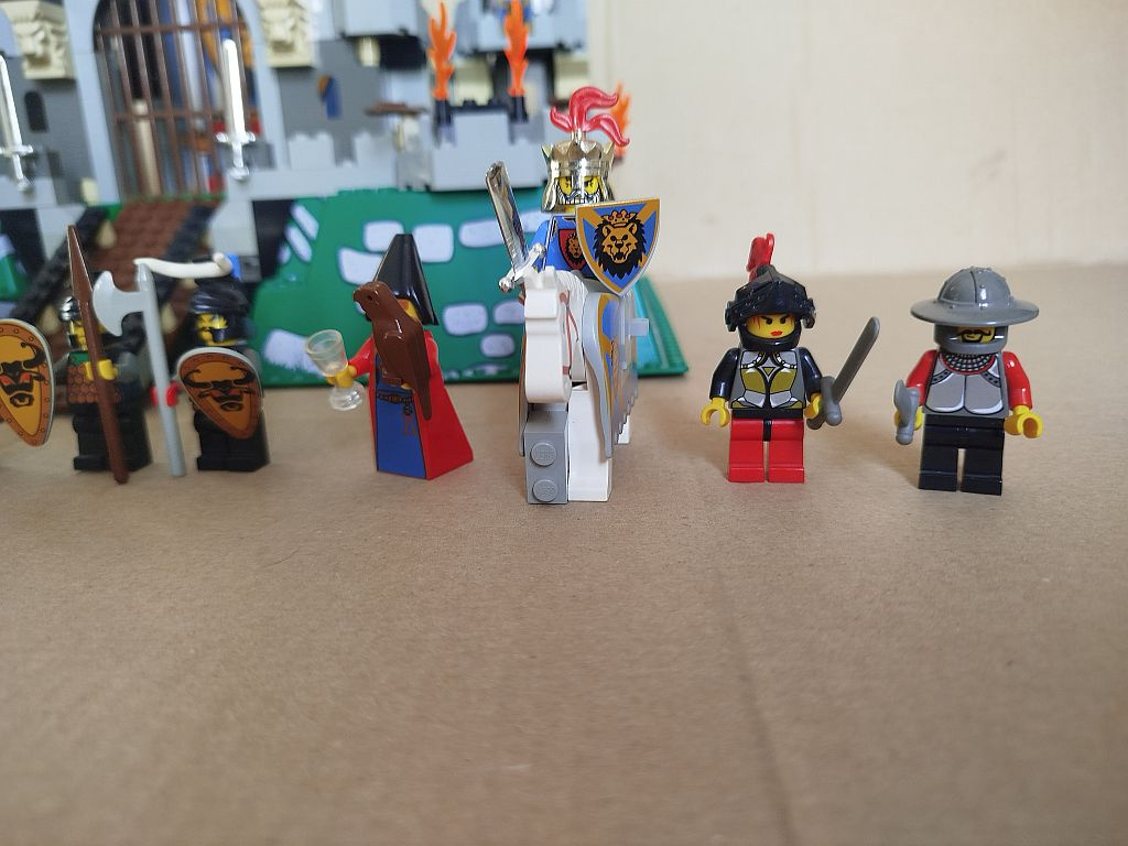 Lego 6098 King Leo's Castle - 7