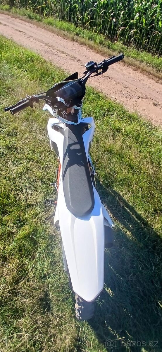 MiniRocket Hurricane 150 - 7