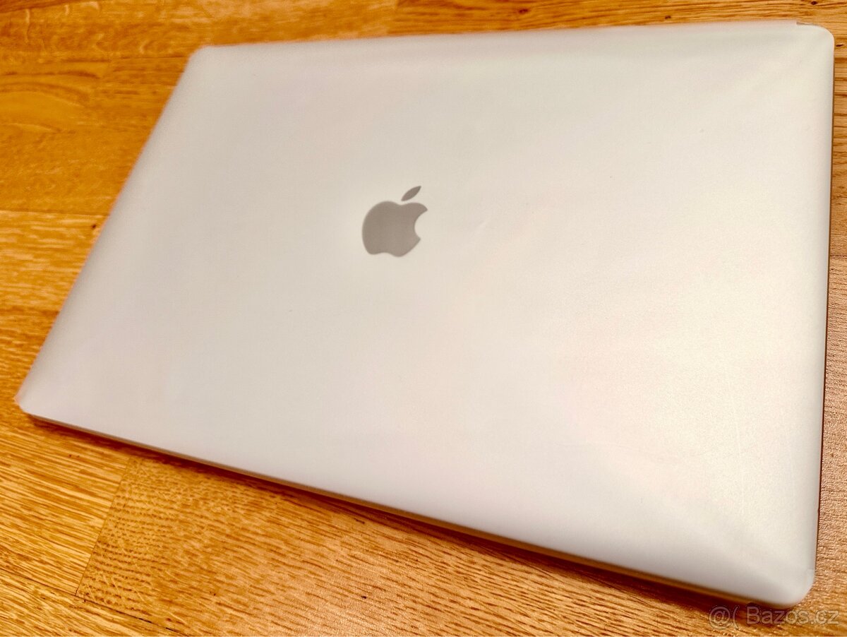 MacBook Pro 15” Retina/ i7/ 256GB/2018 - 7