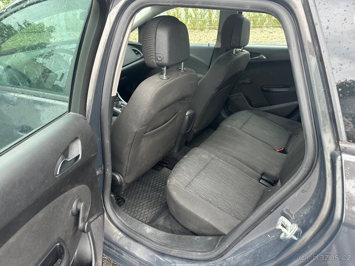 Opel Astra j 1.6d - 7