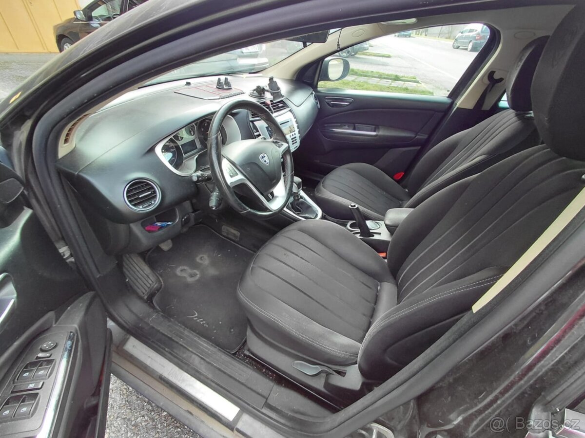 Lancia Delta - 7