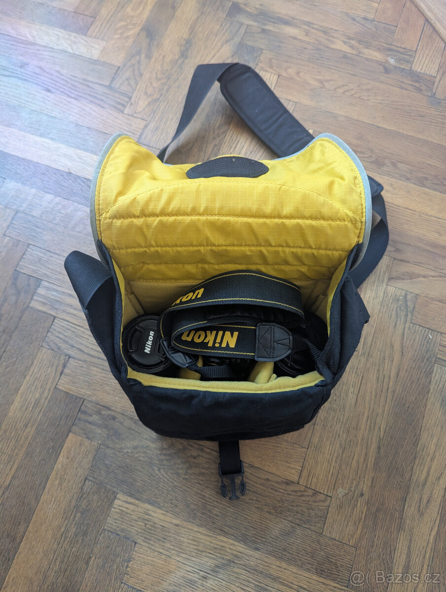 Nikon D90 + 2 objektivy + příslušenství - 7