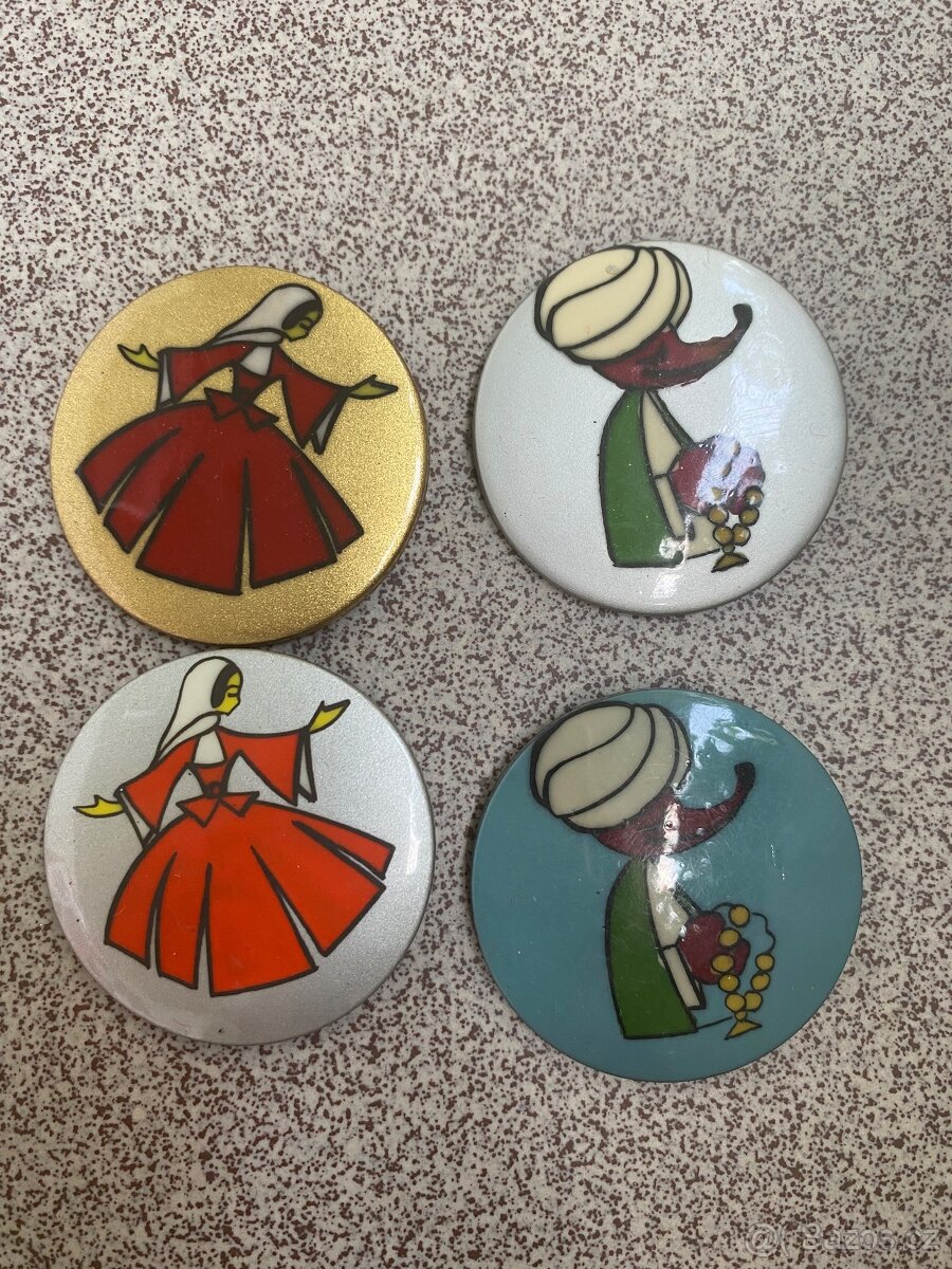 Mix různých broží - 7