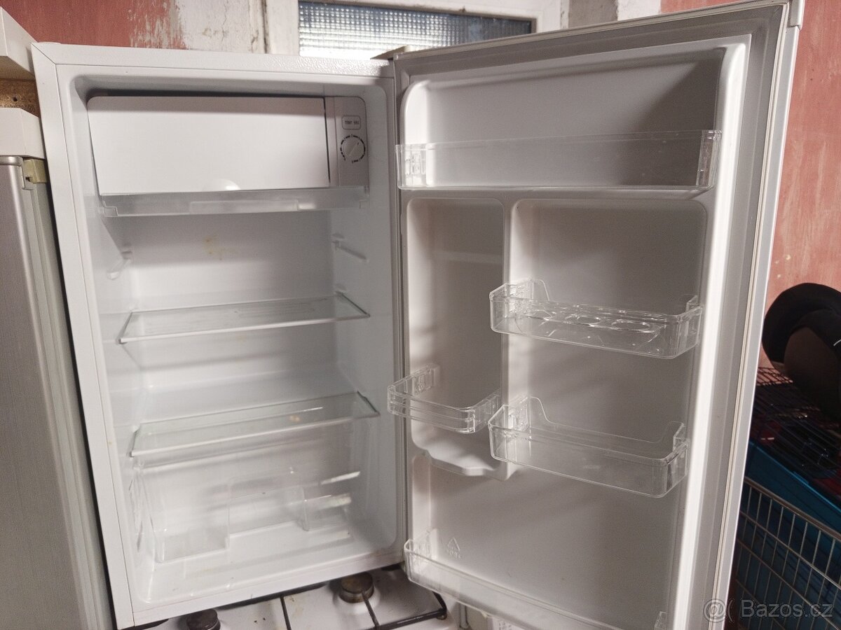 Prodám pračku a lednicí - 7