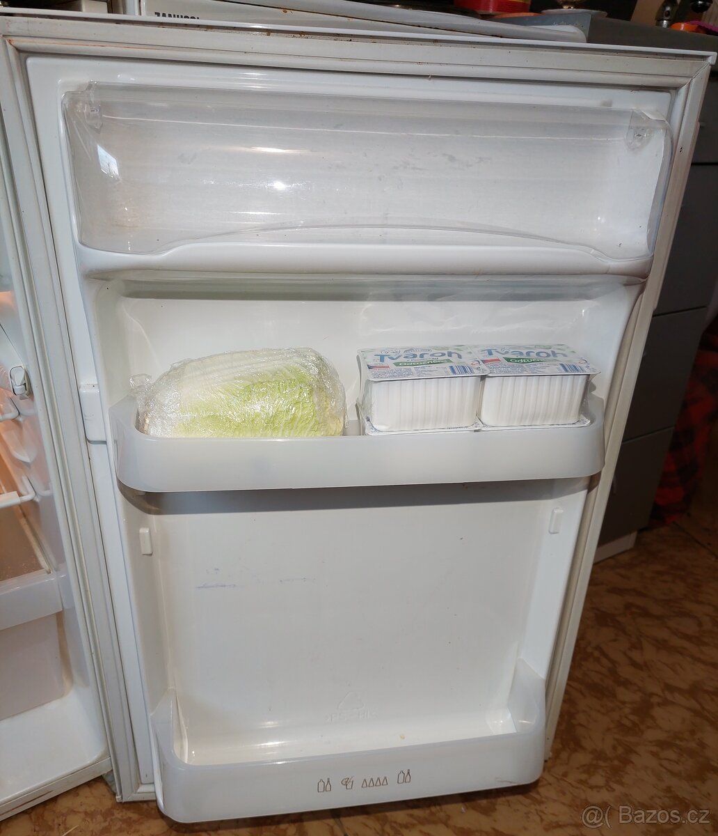 Menší Chladnička s mrazákem ZANUSSI 146L - 7