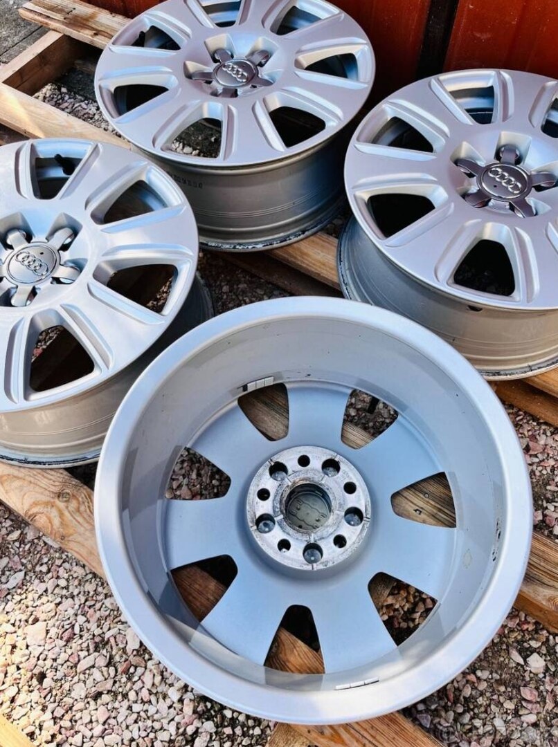 5x112 R16 originál alu sada Audi Q3 - ET 33 - 7