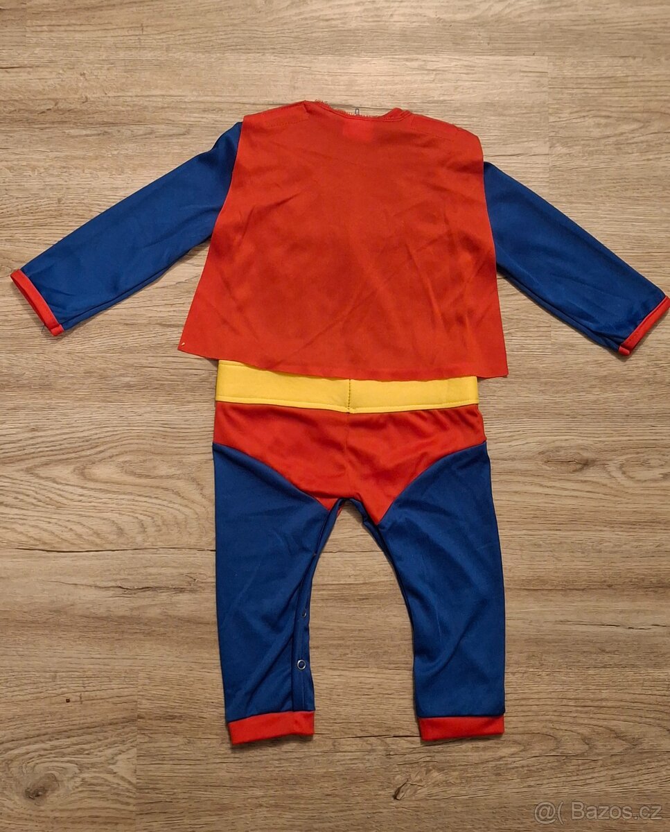 Kostým Supermanka a Superman - 7