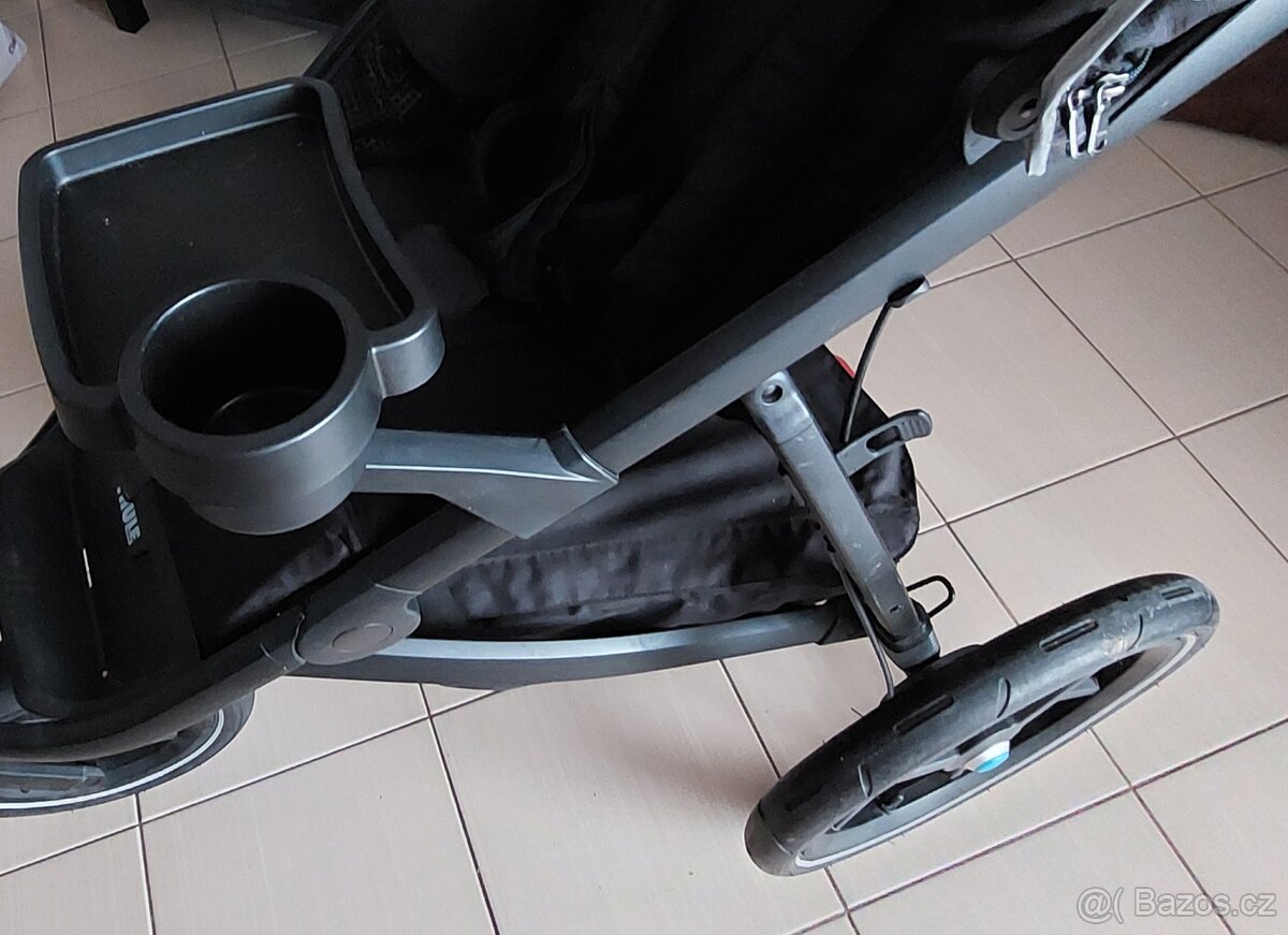 Thule Urban Glide 2 Black on Black - 7