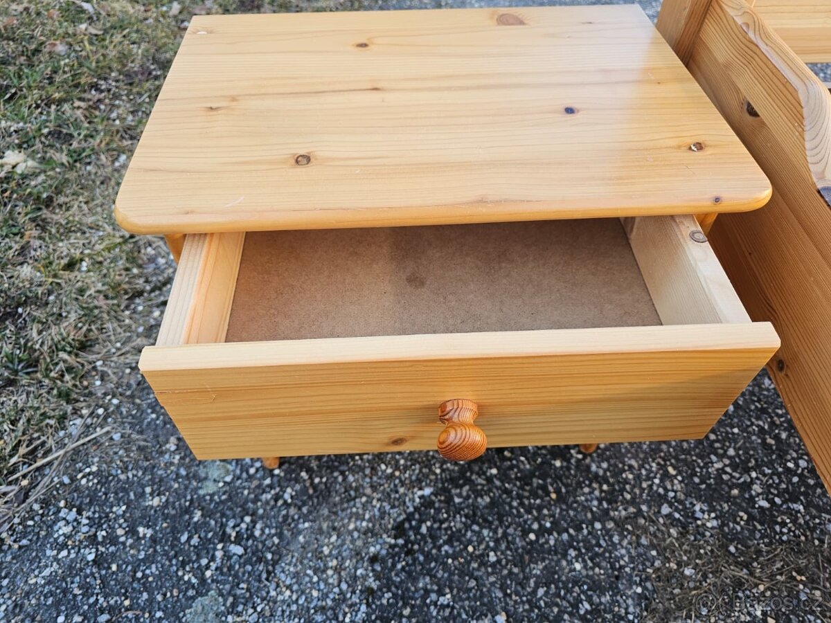 Masivní postel - borovice 180x200 cm - 7