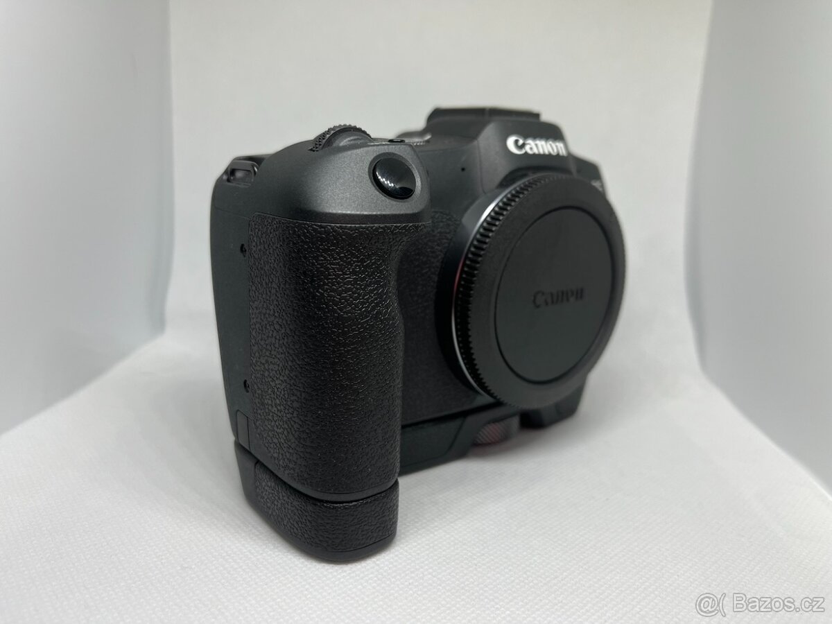 Canon R8 - shutter count 21XX - 7