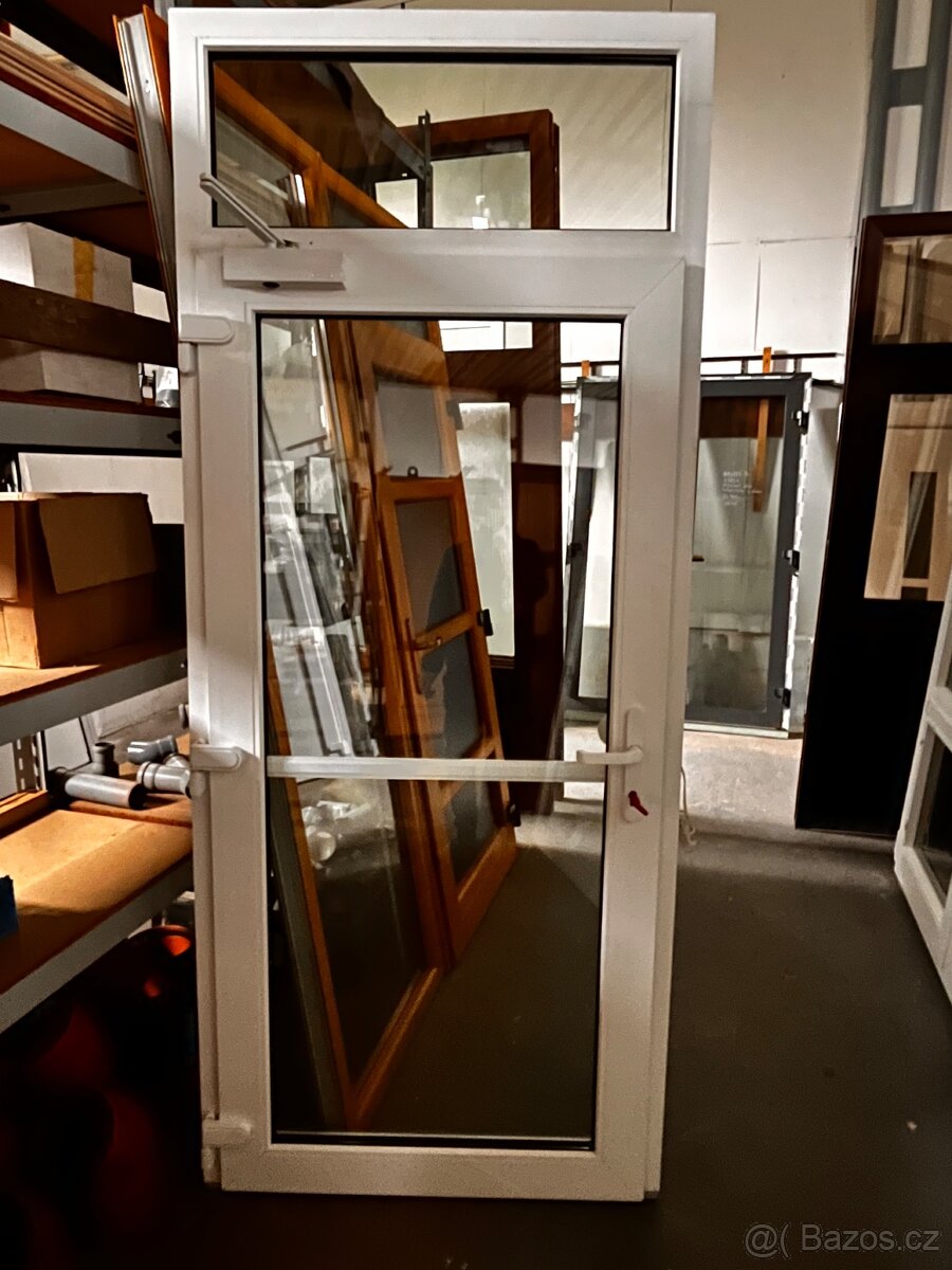 DVOJE VCHODOVÉ PVC DVEŘE GEALAN 104x263-207cm-PLZEŇ - 7