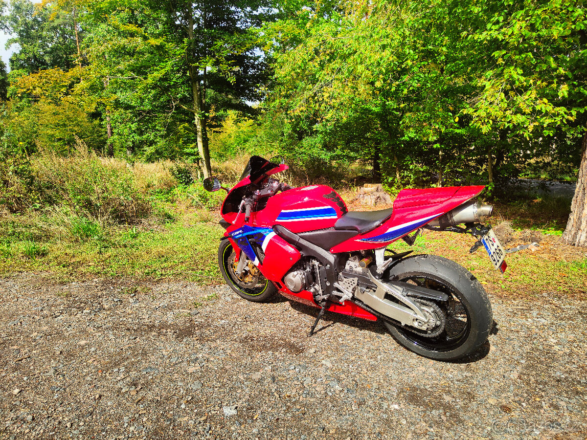 Honda CBR 600RR PC37 - 7