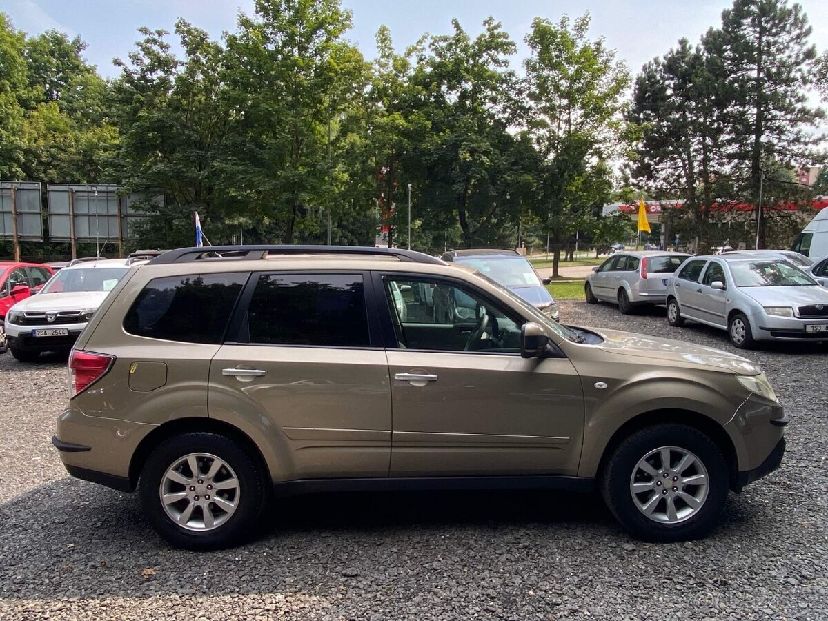 Subaru Forester 2.0X 110kW LPG 4x4 automat tažné klima ČR - 7
