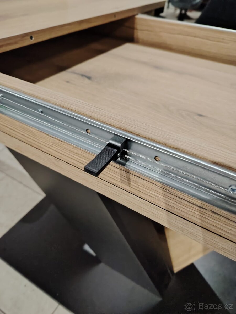 nový rozkládací designový jídelní stůl - 7