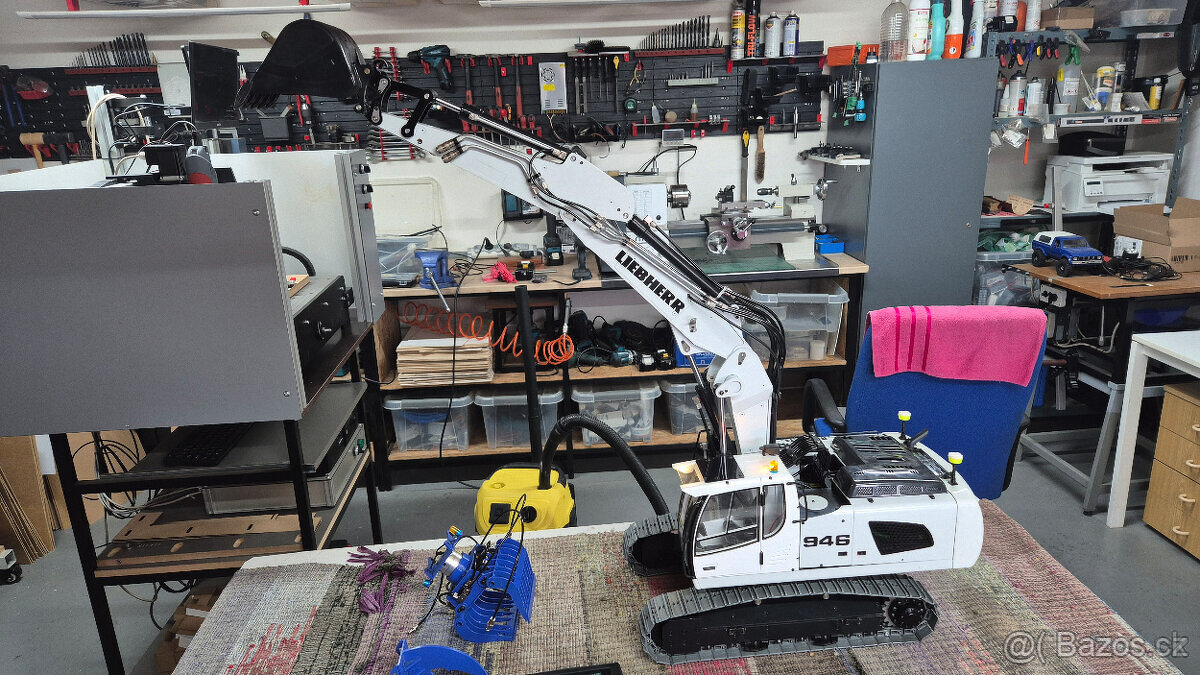 Hydraulicky RC bager - 7