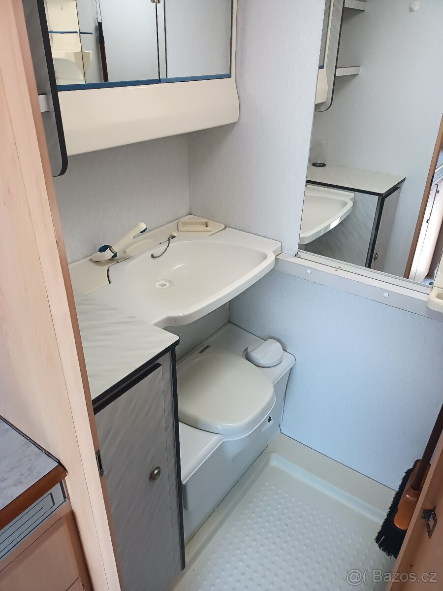 Prodám Karavan chateau - 7