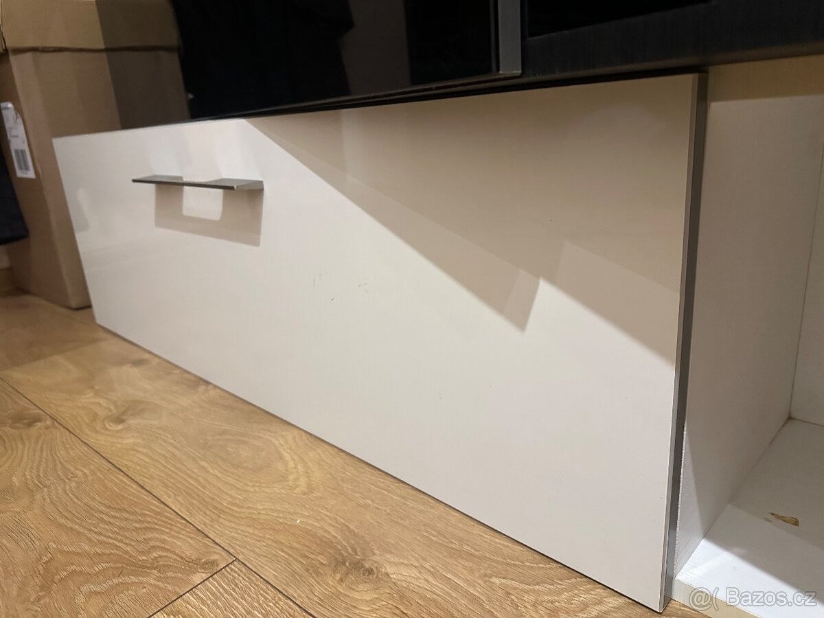 Designové závěsné skřínky - 7